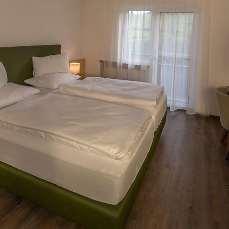 Hotel Gruenes Tuerl 바트슐러바흐 외부 사진