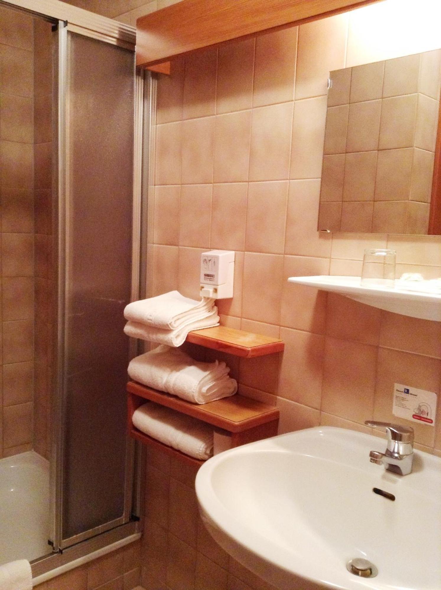 Hotel Gruenes Tuerl 바트슐러바흐 외부 사진