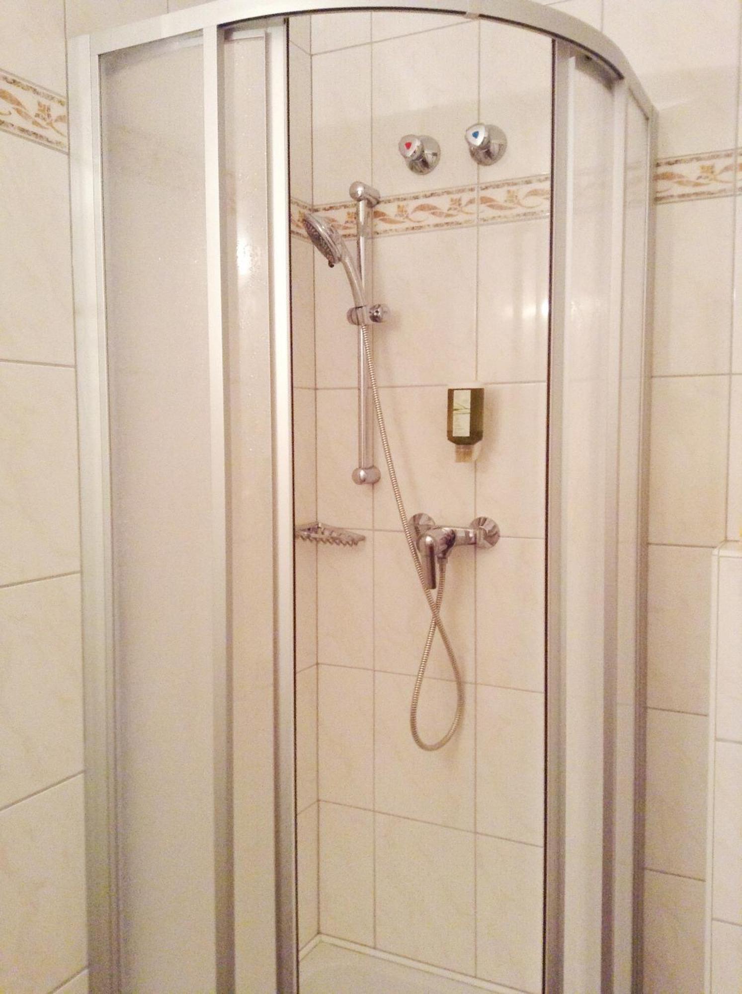 Hotel Gruenes Tuerl 바트슐러바흐 외부 사진