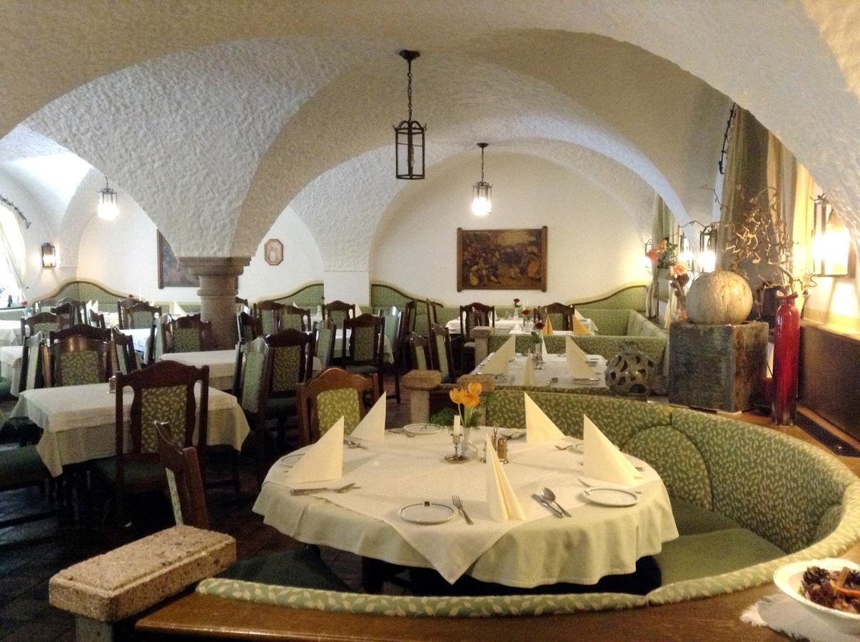 Hotel Gruenes Tuerl 바트슐러바흐 외부 사진