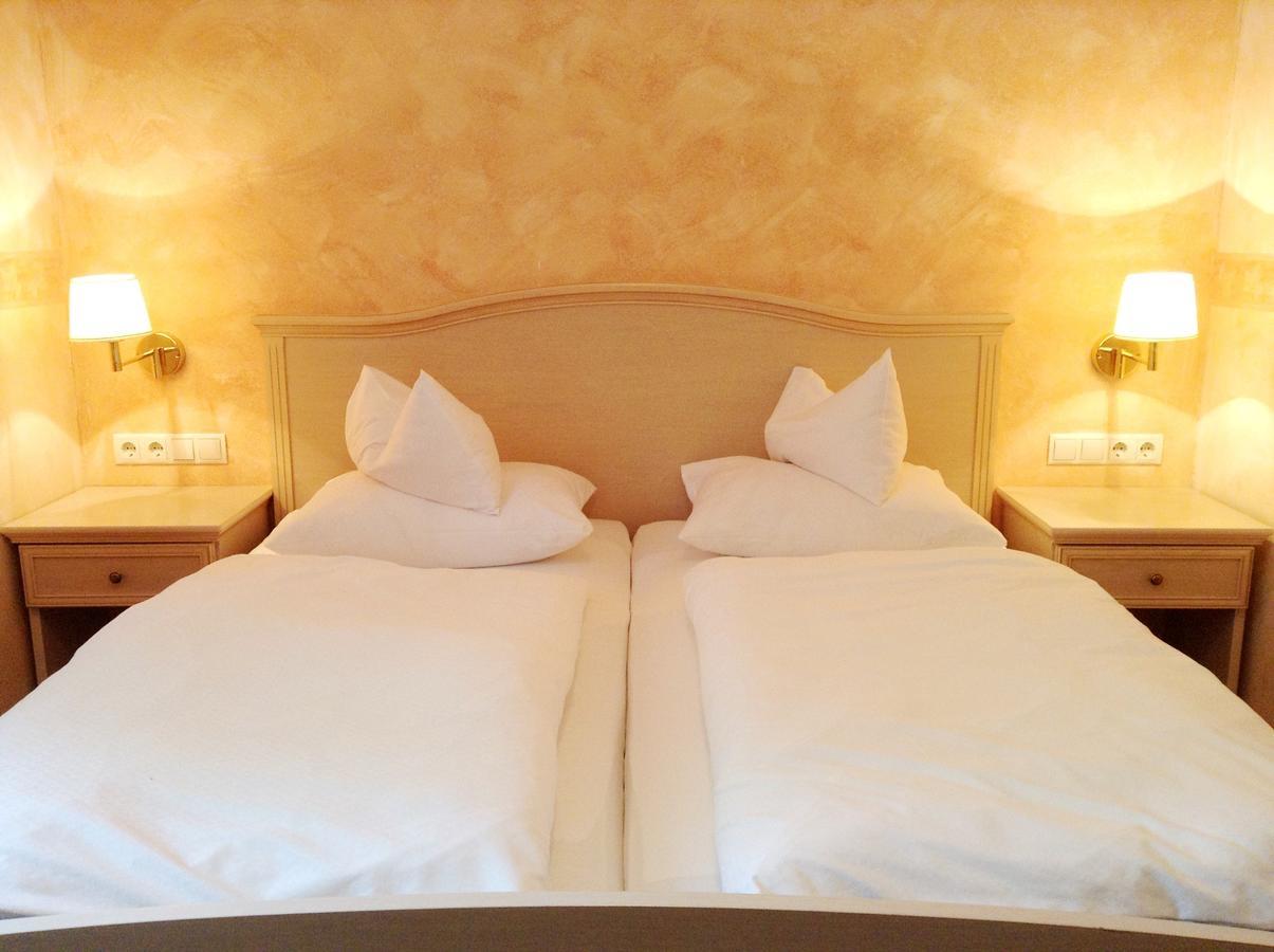 Hotel Gruenes Tuerl 바트슐러바흐 객실 사진