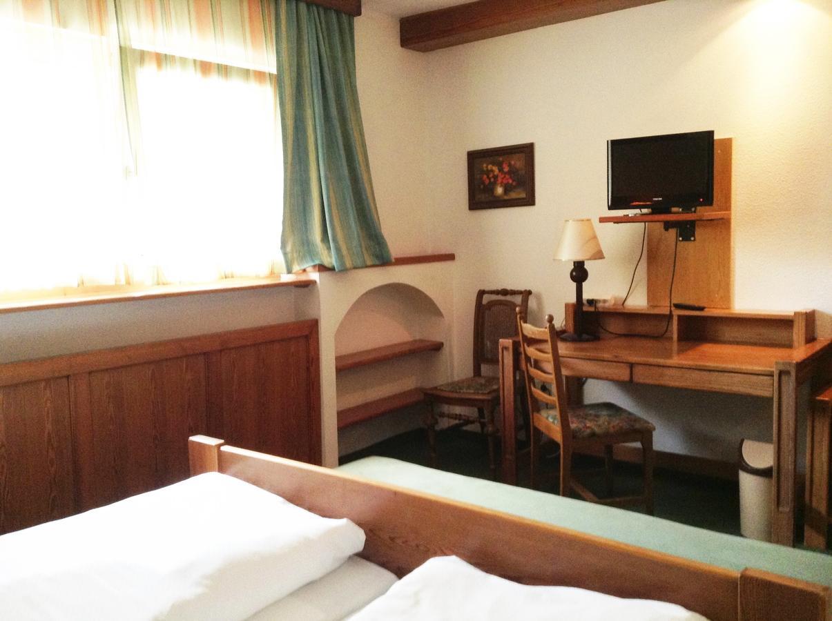 Hotel Gruenes Tuerl 바트슐러바흐 객실 사진